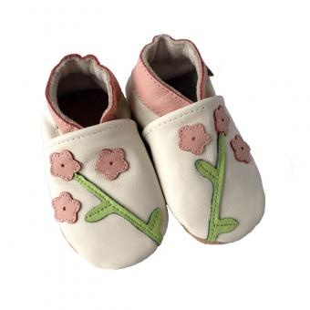 baby white shoes with 3 pink flowers